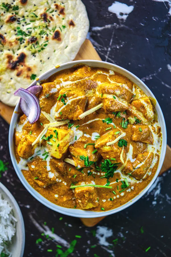 Paneer Naan With Gravy