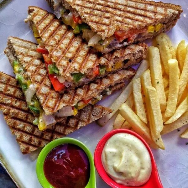 Veg Sandwich With Fries